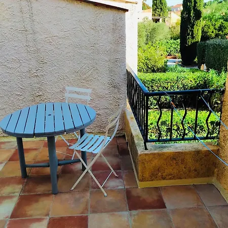 Maison Les Lauriers Roses Vue Sur Le Maquis De Porquerolles * 耶尔